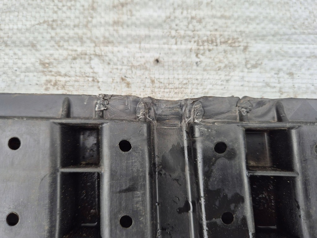 фото №13, Toyota prius xw30 09- плита захист pod бампер 5261847050