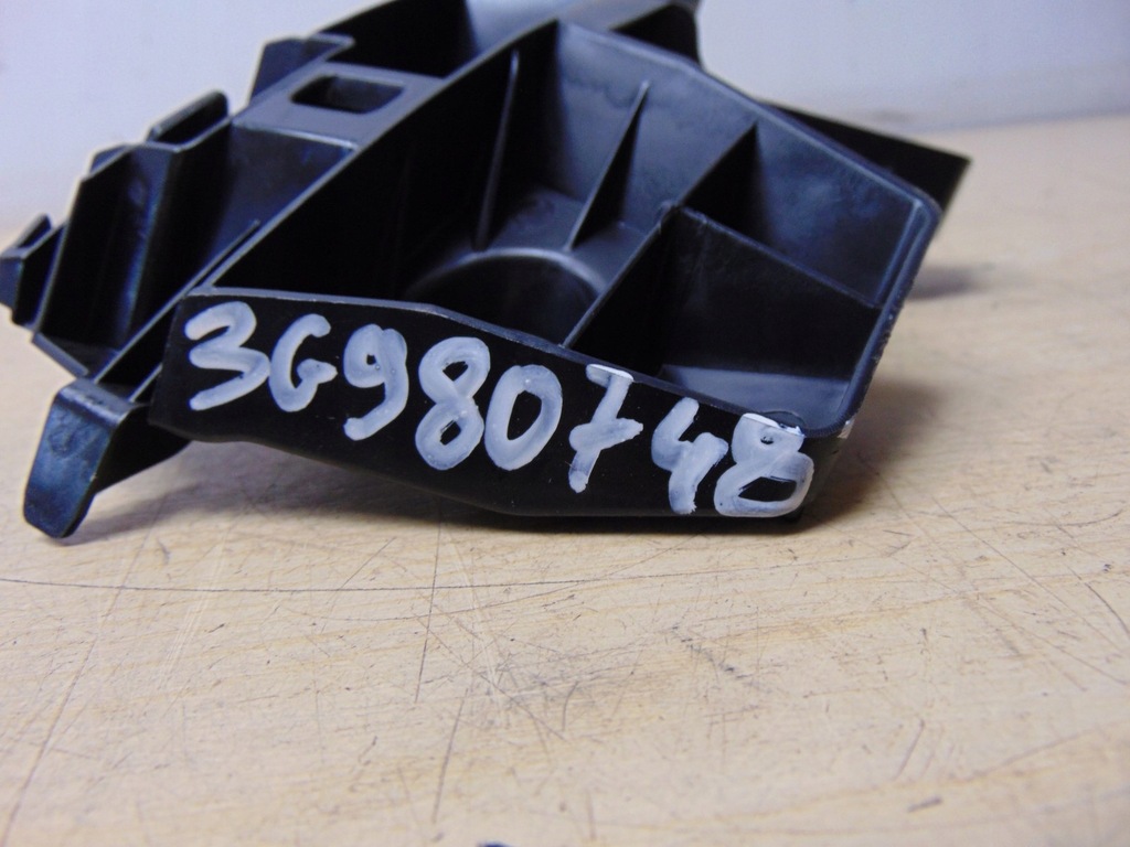 фото №12, Направляющая кронштейн бампера левый задняя vw passat b8 kom