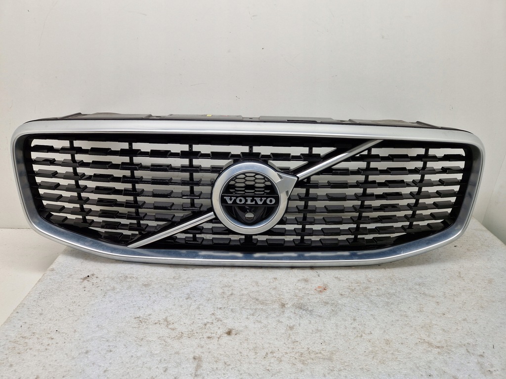 фото №1, Решётка радиатора радиатора решётка радиатора volvo xc60 ii r-design 31457464