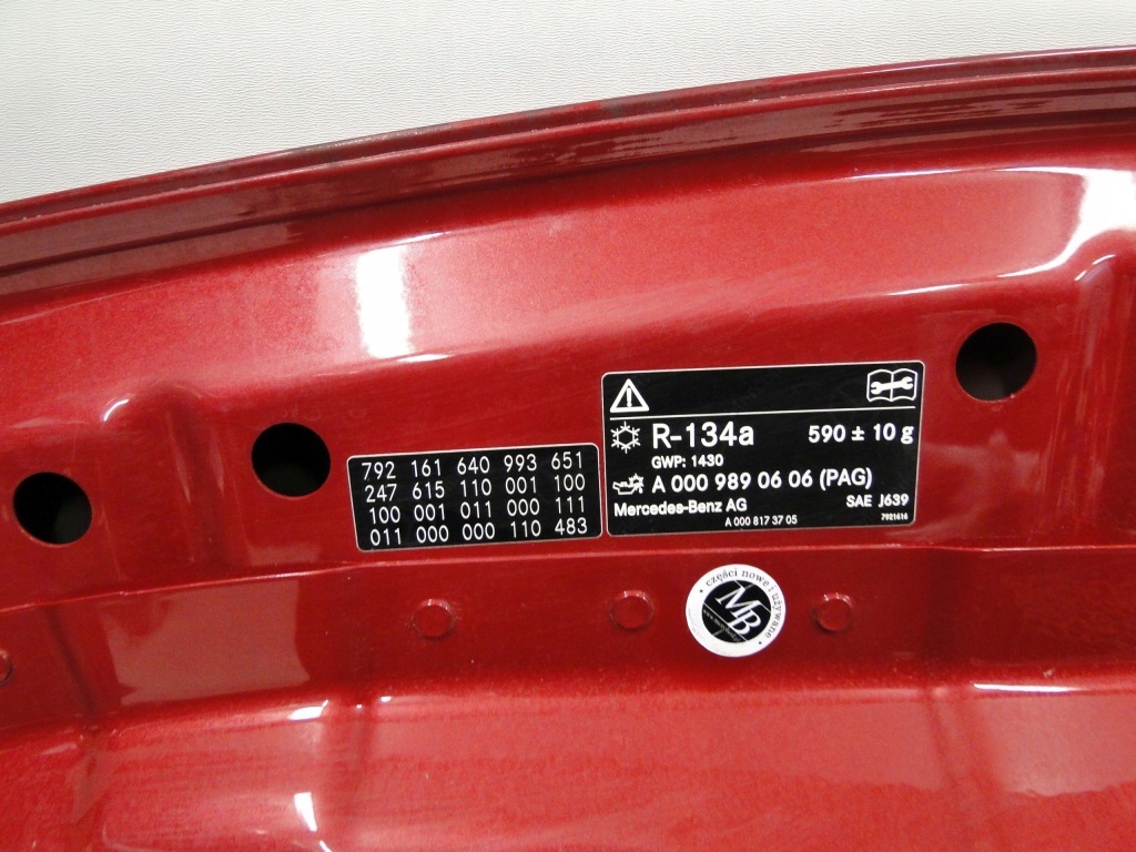 Mercedes капот крышка двигателя czerwona 993 glb 247 x247 Оригинал