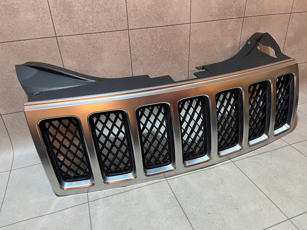 фото №9, Jeep grand cherokee wk решітка радіатора overland оригінал ładna