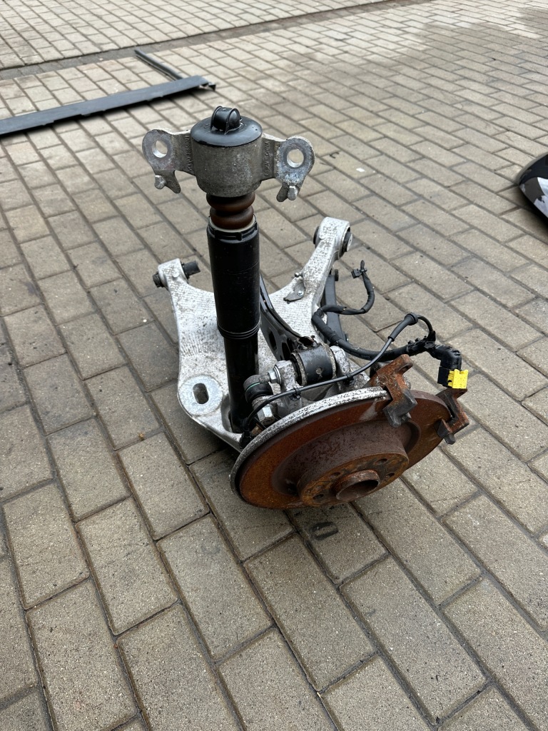 фото №1, Volvo v60 ii s60 iii 18-24 awd 4x4 повний підвіска праве задні