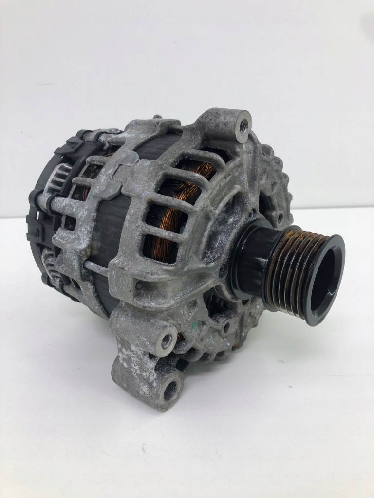 фото №1, Bmw g30 g31 f30 f34 генератор bosch 8571357