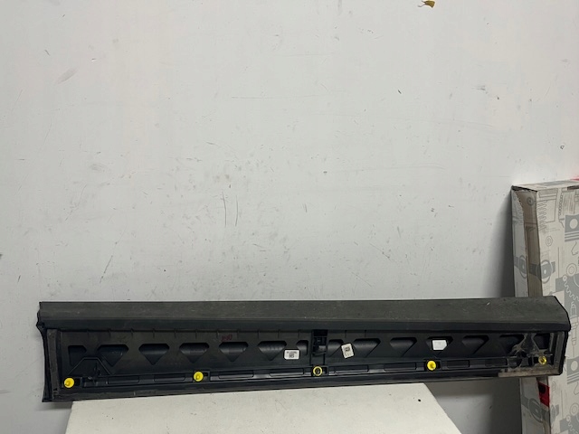 фото №16, Молдинг дверь левый правый перед audi q8 rsq8 4m 2020- 4m8853960d 4m8853959d