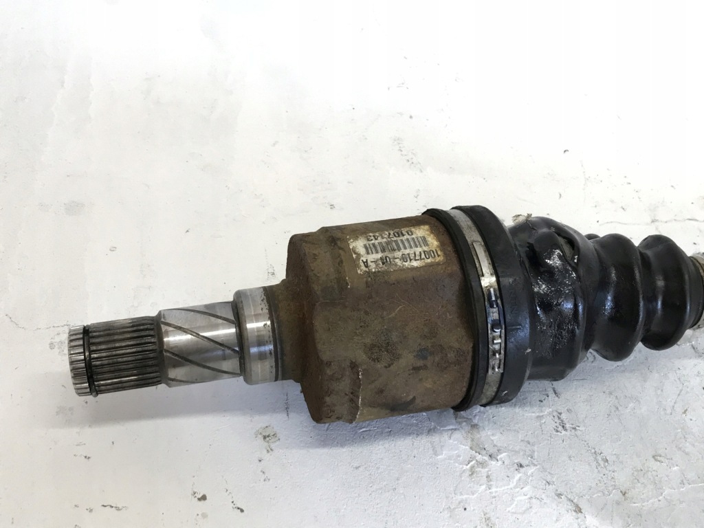 Tesla model s приводной вал задний  1007719-01-a Оригинал