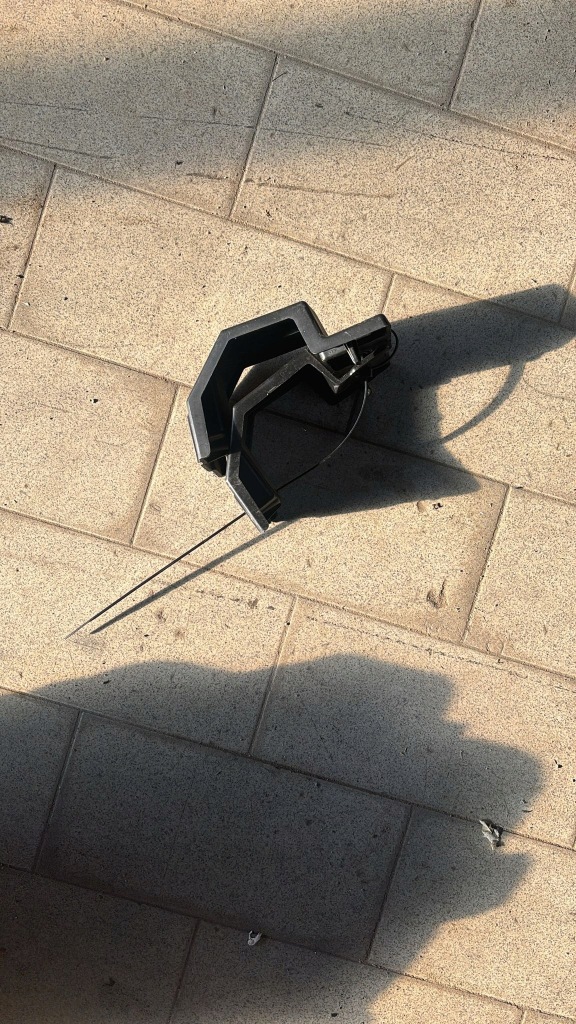 Купити Напрямна бампера задня renault arkana 850428655r 850412300r