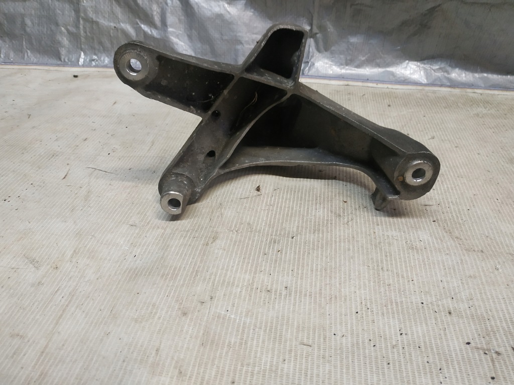 фото №5, Кронштейн кронштейн двигателя audi a8 d3 4.0 4.2 tdi 4e019