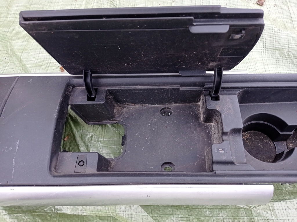 фото №8, Подлокотник туннель средний mazda rx8 rx-8