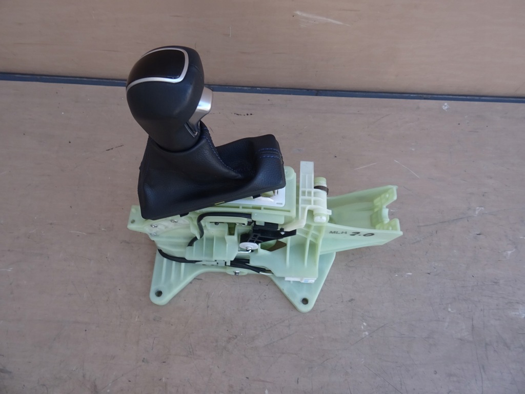 фото №1, Hyundai tucson ii домкрат ручка переключения передач aut