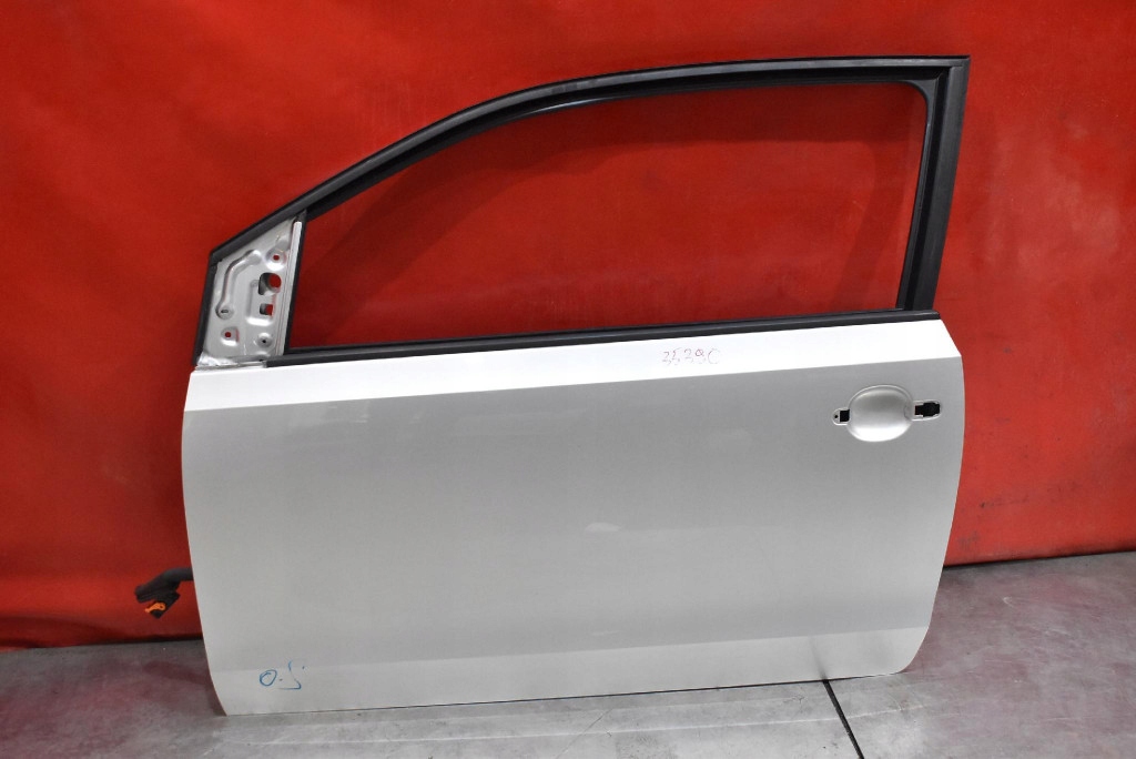 фото №1, Дверь левая перед передние la7w vw up 11-20