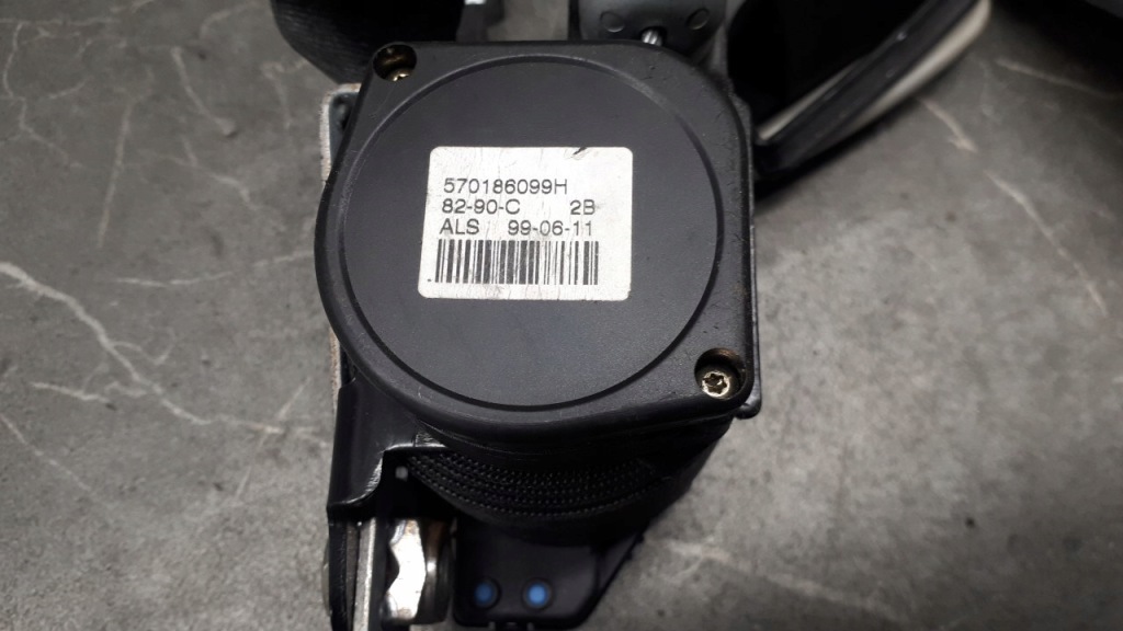 Купить 570186099h ремень безопасности правый  перед mitsubishi carisma