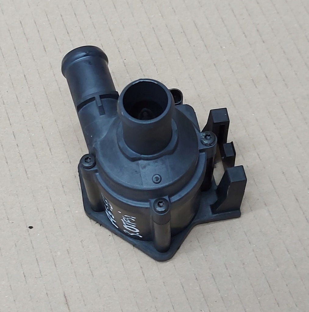 фото №1, Помпа wody audi a5 8t