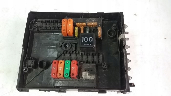 фото №1, Vw touran коробка предохранителей 1k0937125a