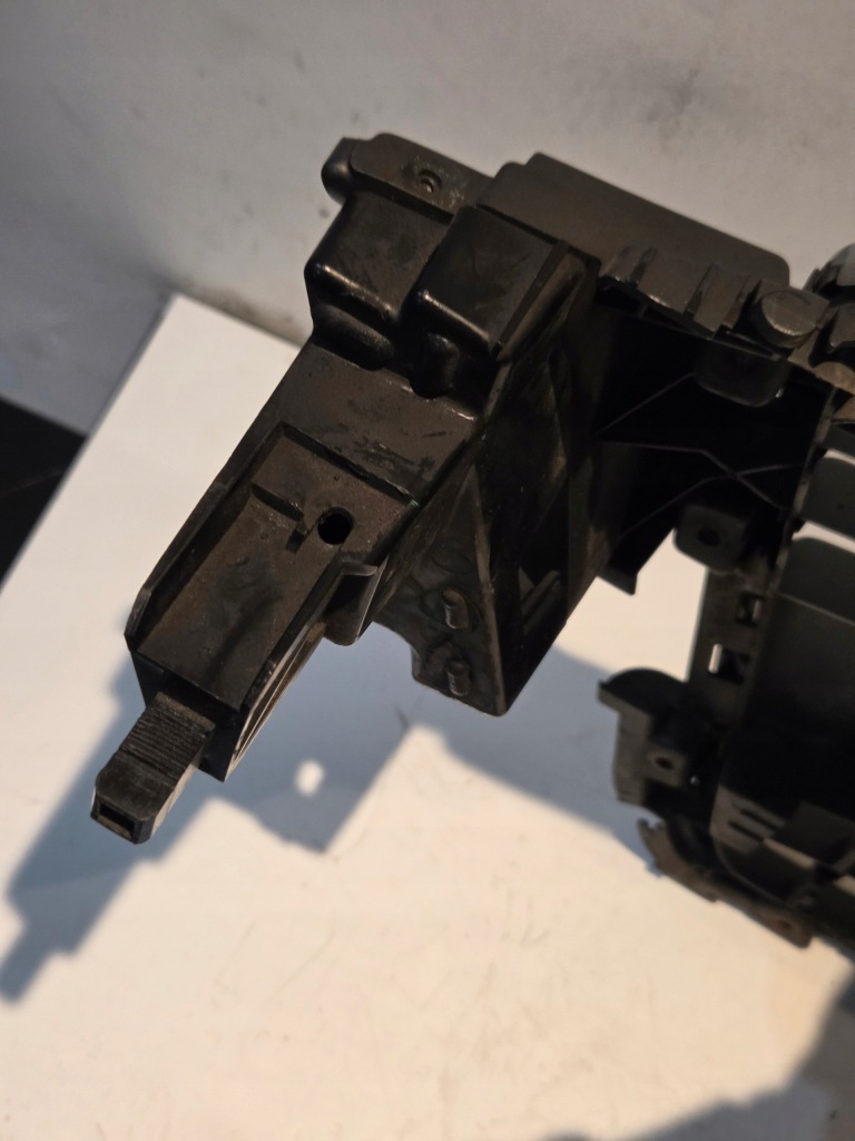 Audi a5 8t купе решетка  бампера передок  8t0853651e в Украине