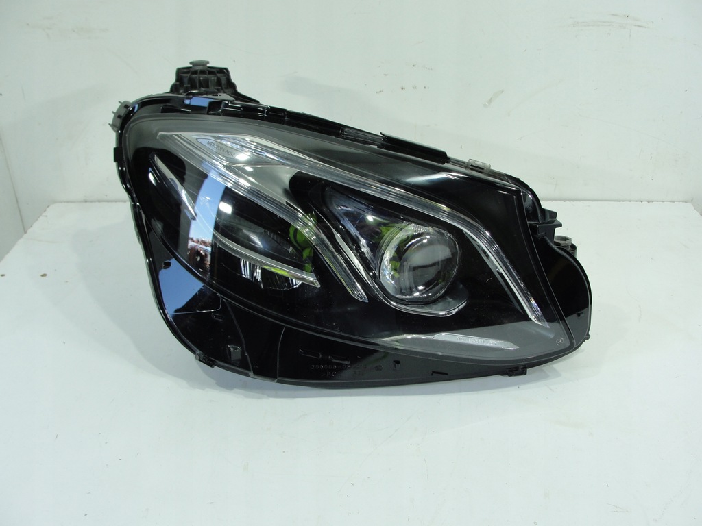 фото №1, Лампа перед права led mercedes e-kl w213 16-20