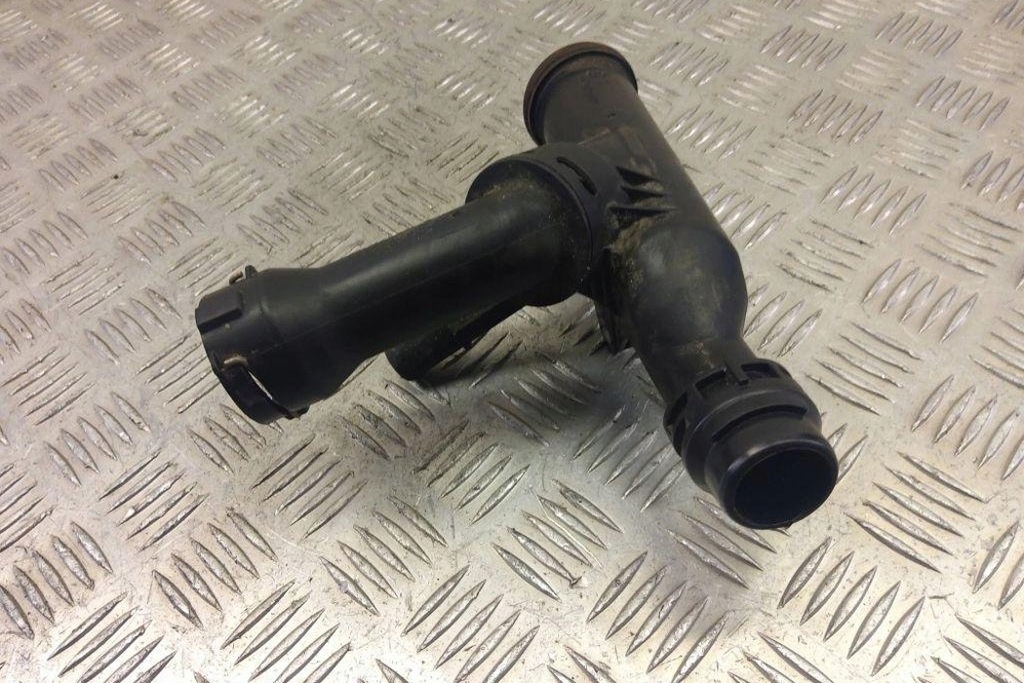 фото №7, Труба охлаждение audi 04l121026r 1.97l дизель 2017