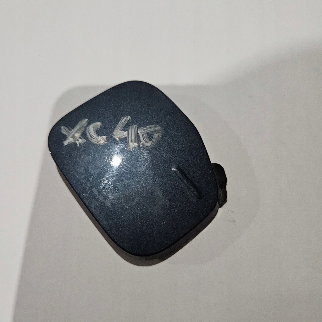 фото №1, Volvo xc40- заглушка фаркоп бампера перед 31449346