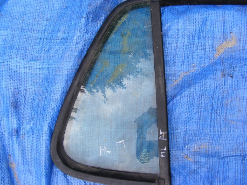 фото №1, Mercedes ml w163 2004 скло скло задня задня права