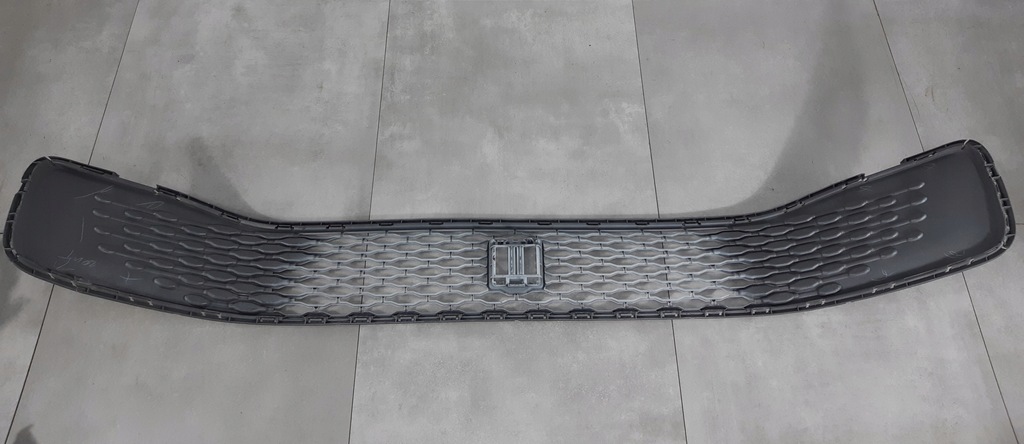 фото №11, Vw caddy v 2k7 решётка средняя бампера перед 2k7853677