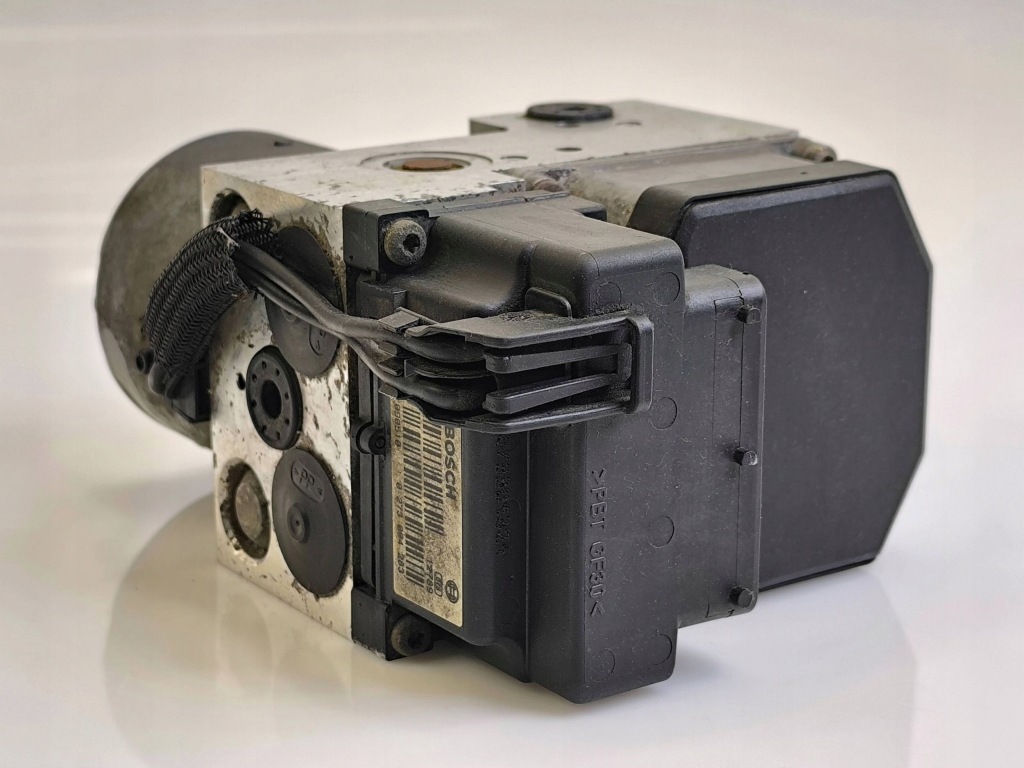 фото №1, Audi a6 s6 c5 4b 2003 насос abs