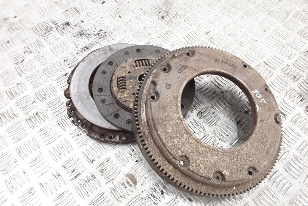 фото №6, Комплект зчеплення vw golf iv 1j1 027105273d 1.4l бензиновий 55kw 1999