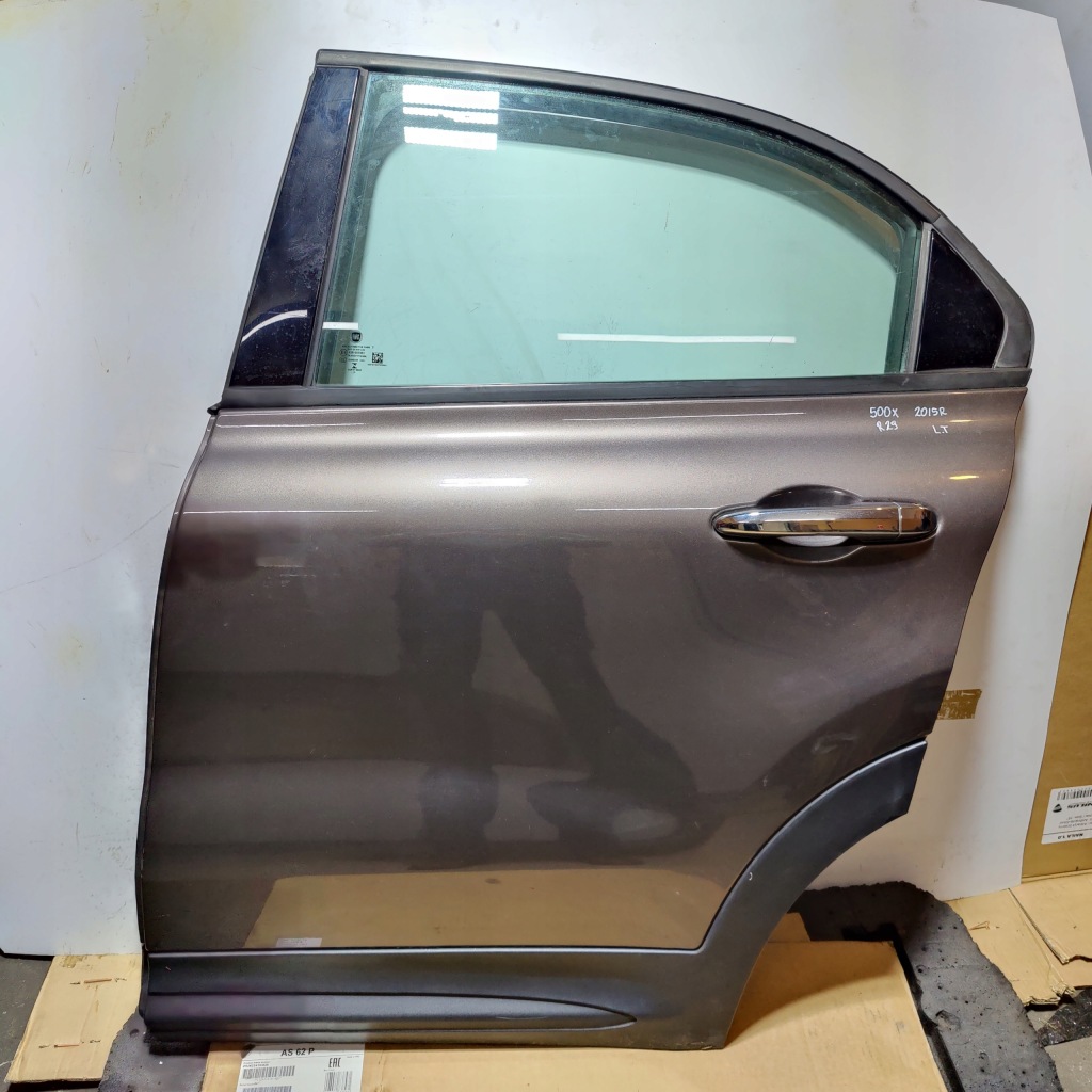 Купить Fiat 500x дверь левое  задняя 2015r