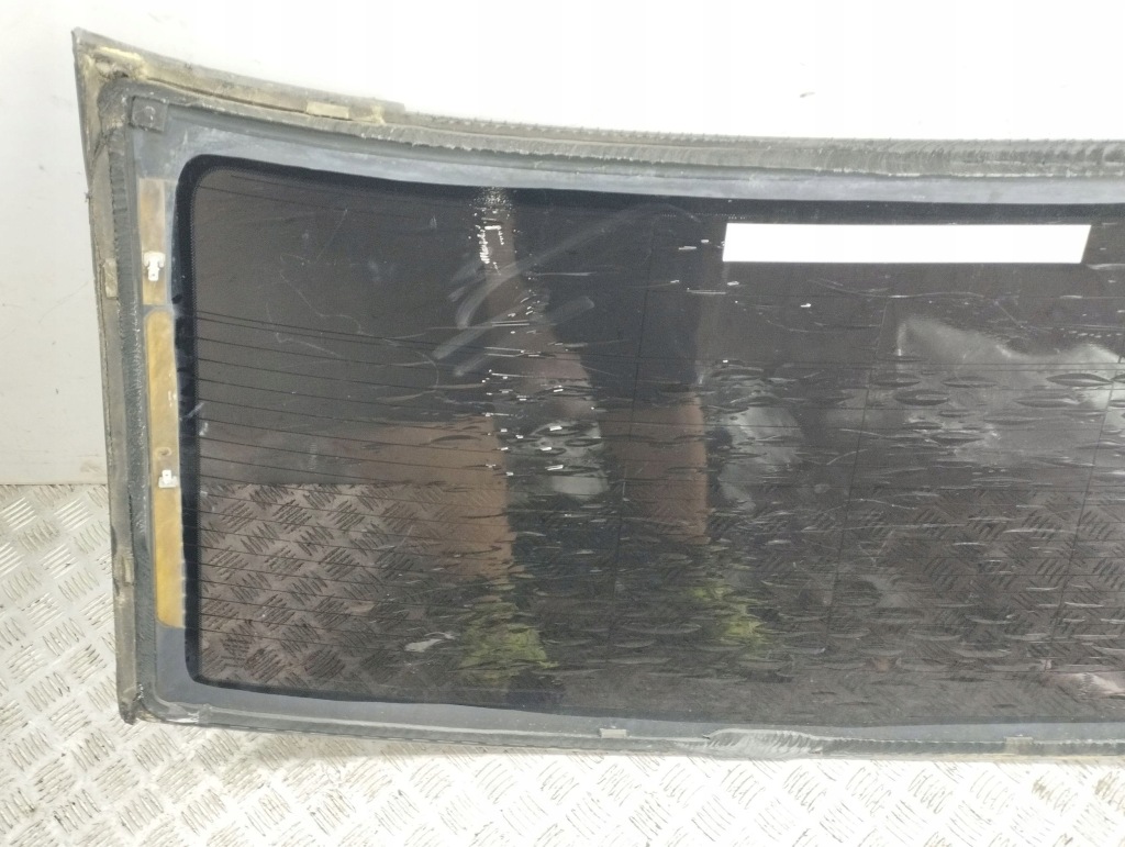 Скло задня chrysler 300 - 300c Недорого