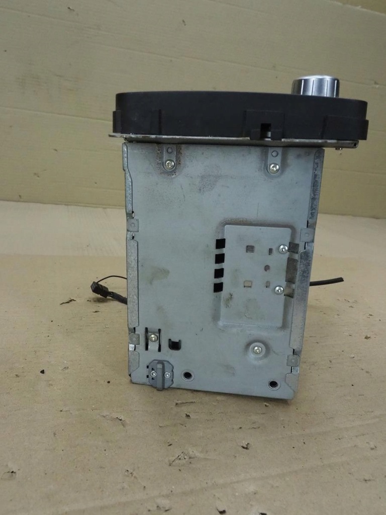 фото №8, Радио заводской 1k0035186t оригинал vw passat b6 caddy iii lift golf v