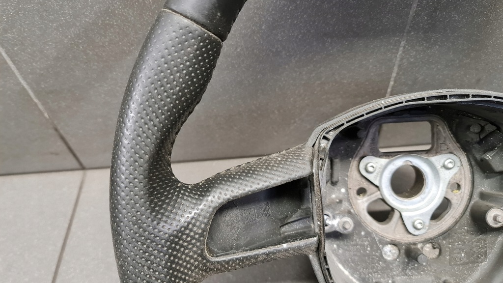 фото №5, Воздуховод трёхспицевая audi a3 8p 8r0419091f