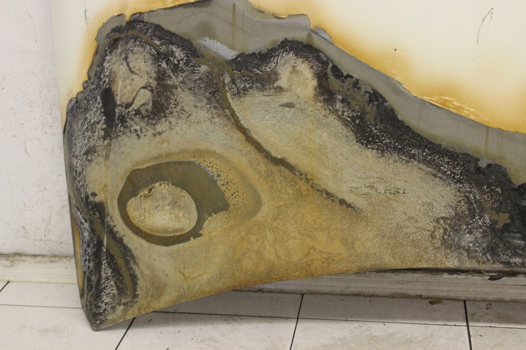 фото №4, Капот кришка двигуна mercedes c w204 2007r- 650 - код лакофарбового покриття