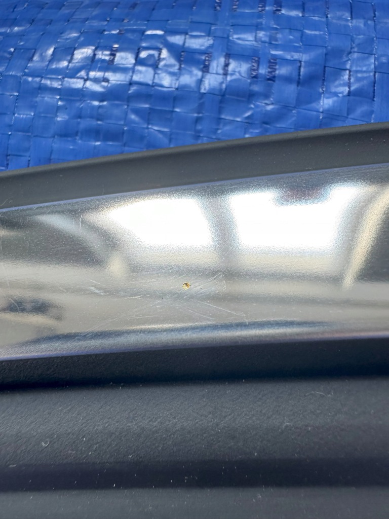 Прокладка дверь перед левый renault megane v e-tech 803310694r Оригинал