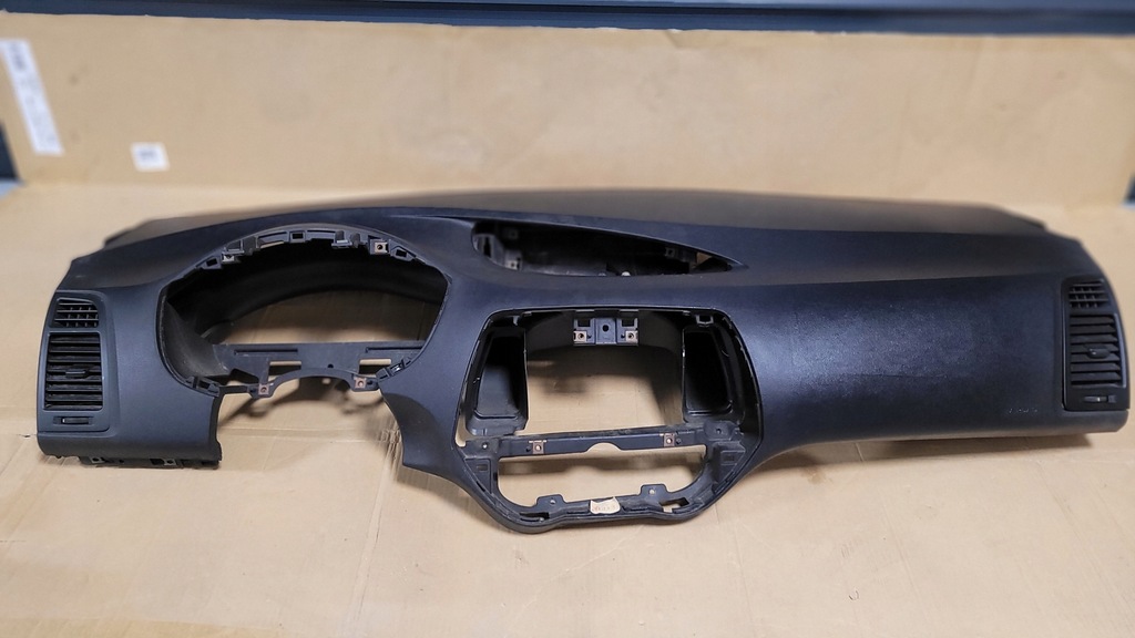 фото №6, Консоль приборная панель приборная панель hyundai i20 i оригинал europa