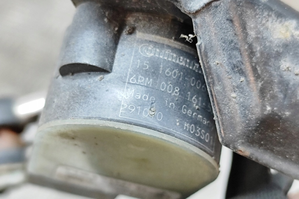 фото №7, Porsche panamera 970 3.6 4 датчик уровня передний левый 97034302103 3.6 p 2