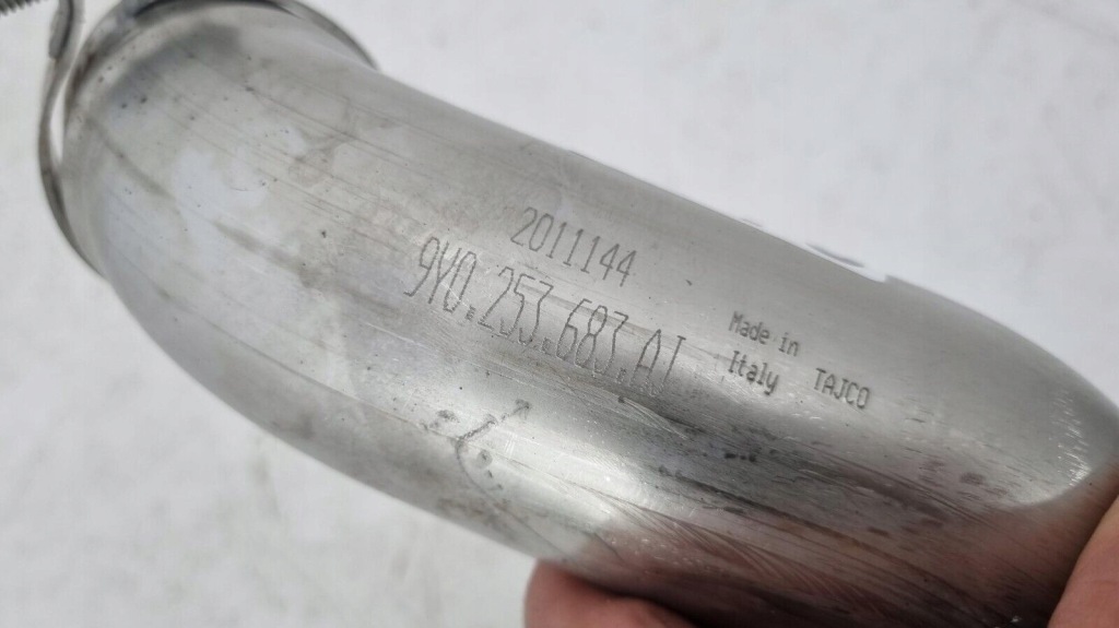 Porsche cayenne 3 9y turbo sport 2019- наконечник глушника ліва 9y0253823bs Зі Шроту