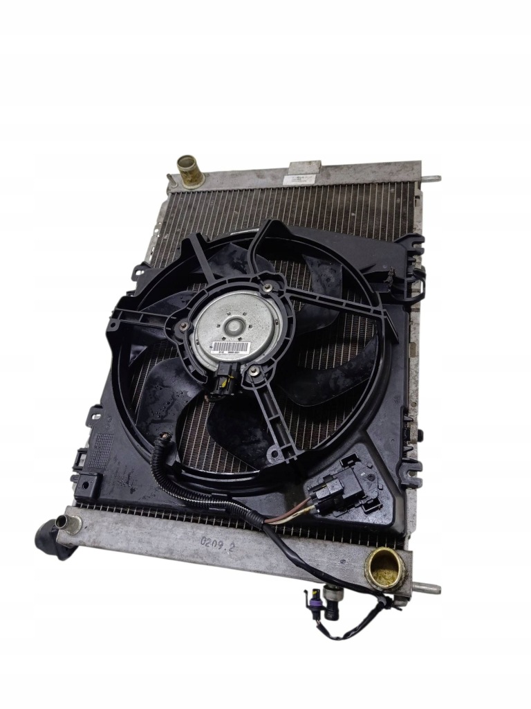 2012 renault megane 3 радиатор воды 176010000700 Недорого