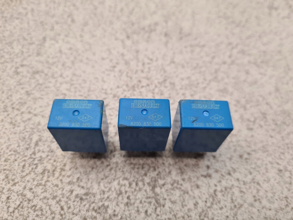 фото №1, Renault clio v 1.6 e-tech реле 8200830500