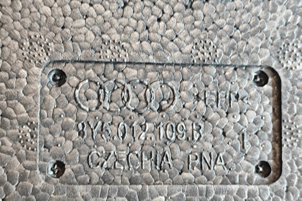 фото №5, Audi rs3 седан 8y пена багажника 8y5012109b 2.5 бензин 299kw 2022 245