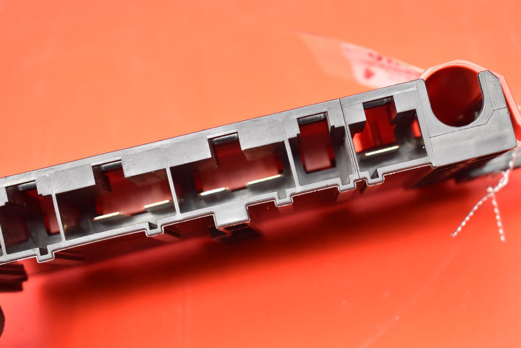 фото №8, Распределитель тока клемма плюсовая 922775205 bmw 4 f36 2.0 d 190 km 13-17