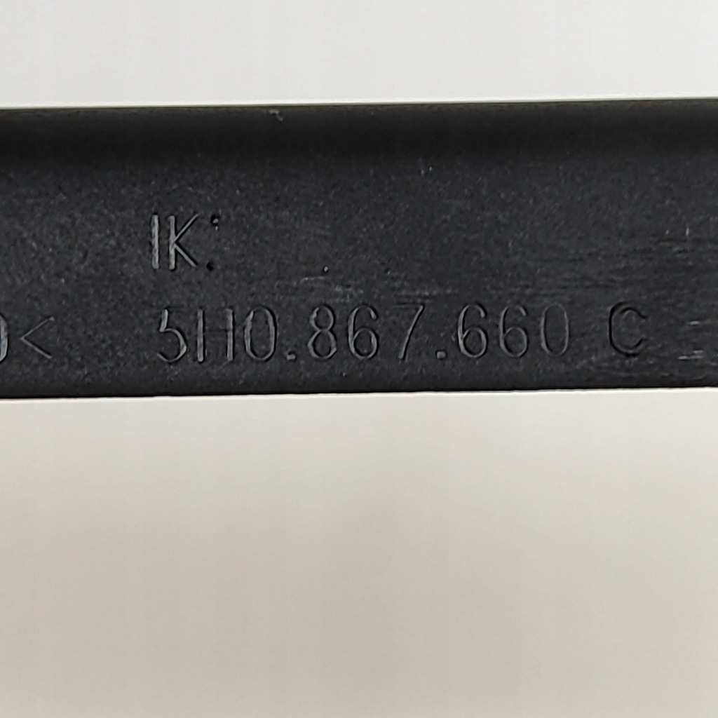 фото №7, Audi q4 sportback e-tron 2024 правая сторона кронштейн / ручка потолочная задняя