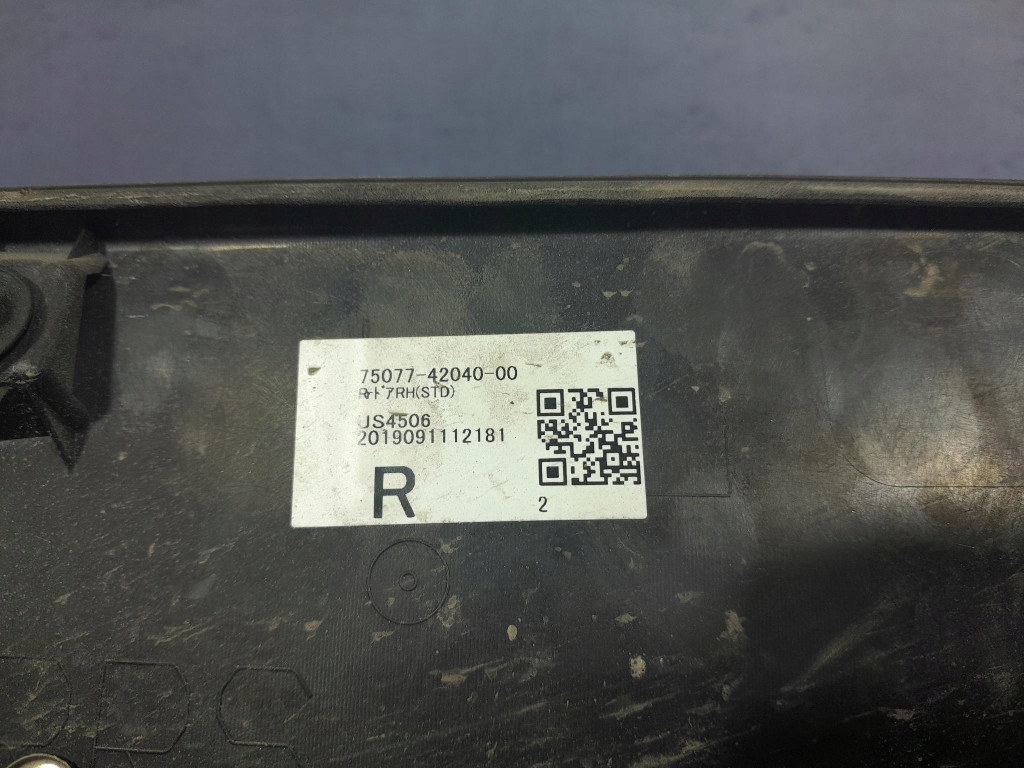 фото №9, Toyota rav4 v xa50 защита молдинг дверь задняя задняя правая 75077-42040