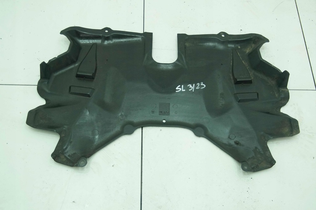 фото №1, Mercedes-benz оригинальный номер a2305240830 защита двигателя нижняя