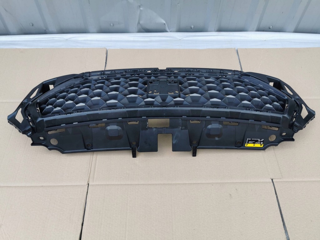 Seat ateca 575 рестайлинг  20- решётка радиатора решётка  радиатора 575853654m 575853654n с Разборки