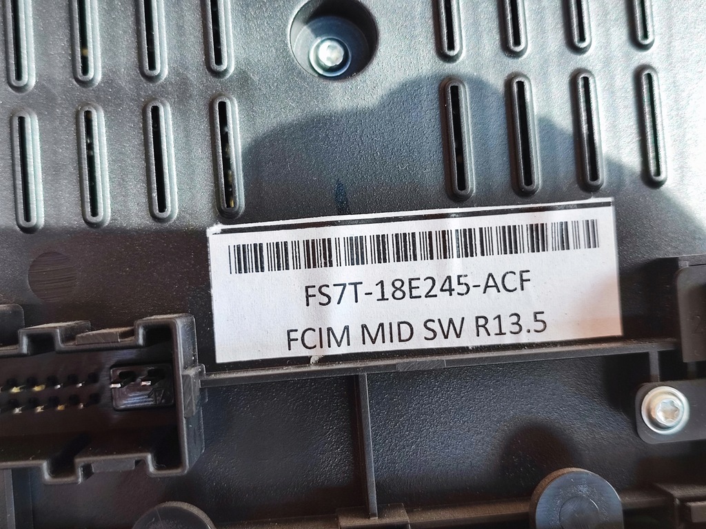 фото №9, Ford mondeo mk5 2.0 tdci панель керування рамка радіо кондиціонера