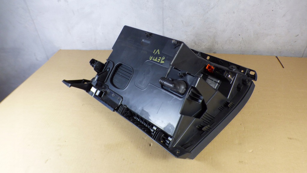 фото №5, Бардачок пасажира 5c7857097 europa st.bdb jetta vi 5c