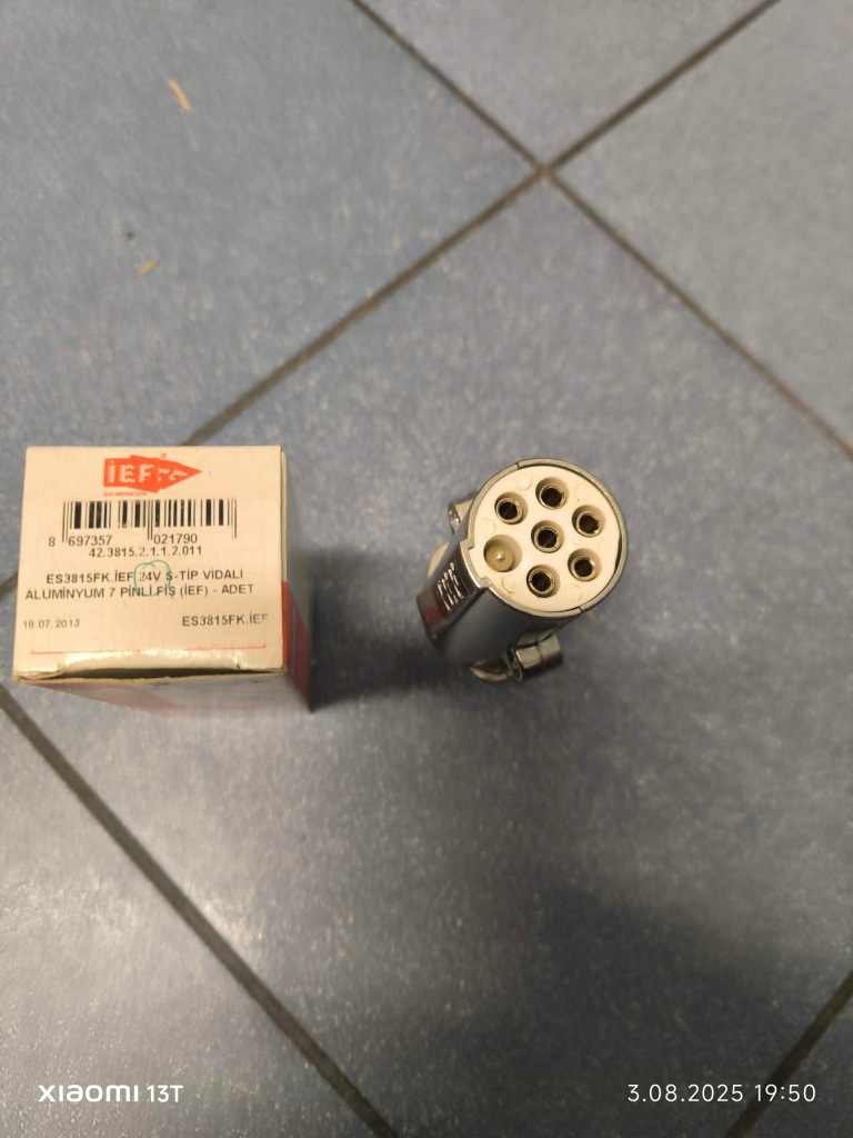 фото №1, Штекер elekt. euro alum.-s-ief с bolcem es3815