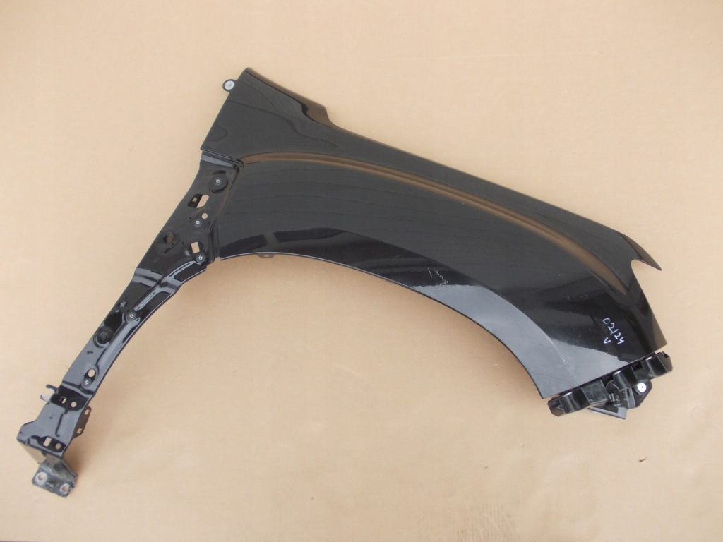 фото №1, Крыло правый перед dacia duster 2 ii