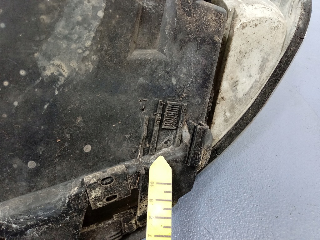 фото №8, Audi a6 c4 фара правый лампа eu 140506-02