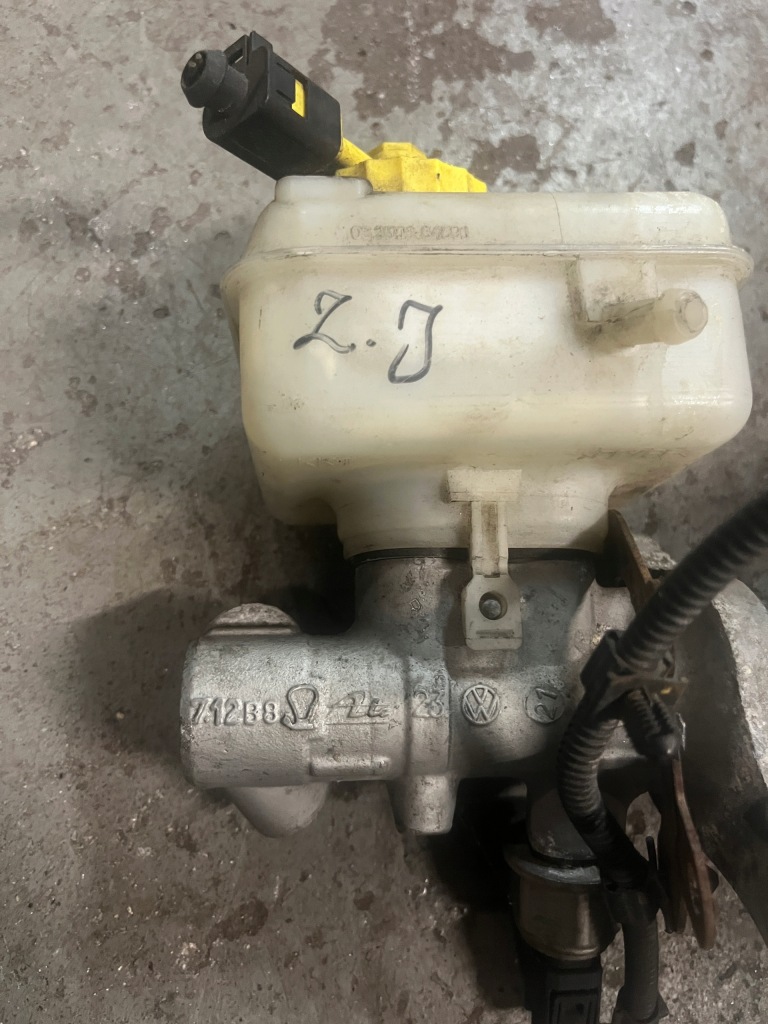 Vw golf iv насос тормозная 1.9d 1j1611349 в Украине