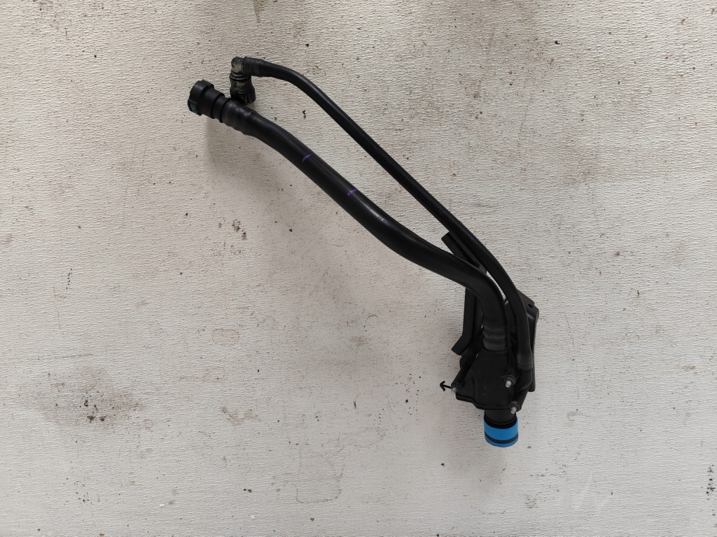 Купити Opel astra k 1,5 cdti заливна горловина adblue кришка 422238592