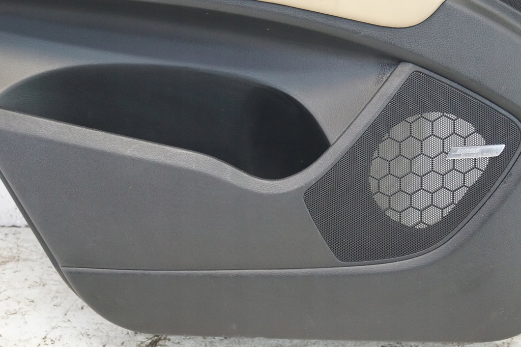 фото №7, Обшивка дверь левый задняя audi q7 4l